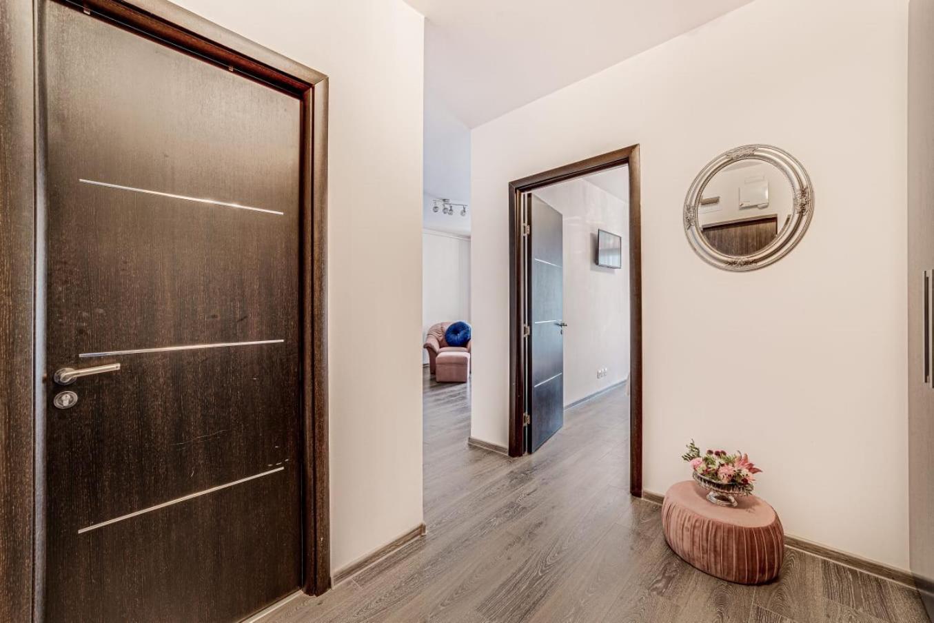 Ari Rose Apartment With Cozy Balcony Арад Екстер'єр фото