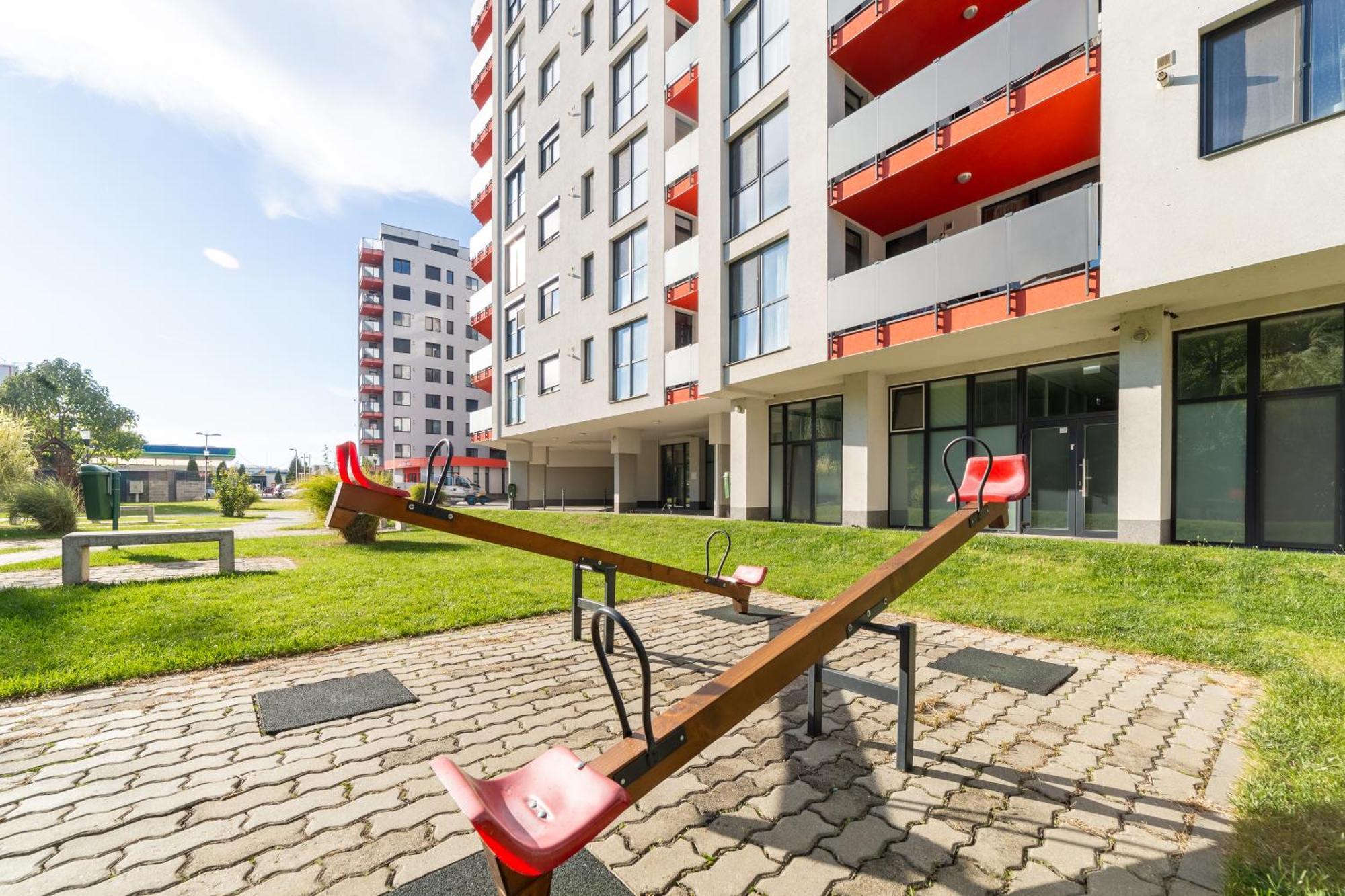 Ari Rose Apartment With Cozy Balcony Арад Екстер'єр фото